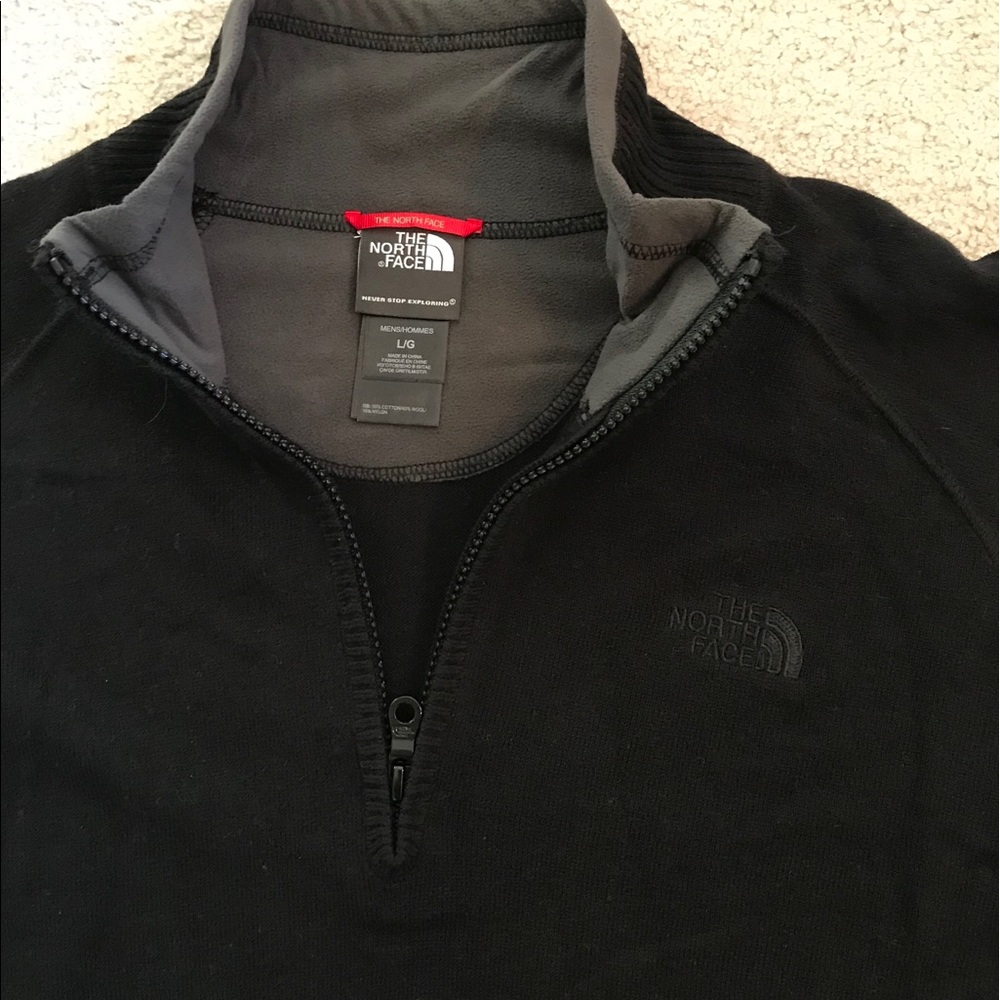 Men’s North Face pullover sweater